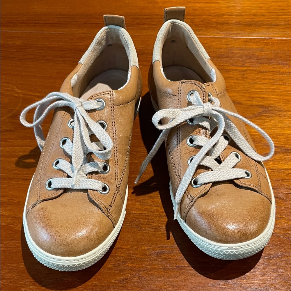 Paul Green brown leather sneakers size 7